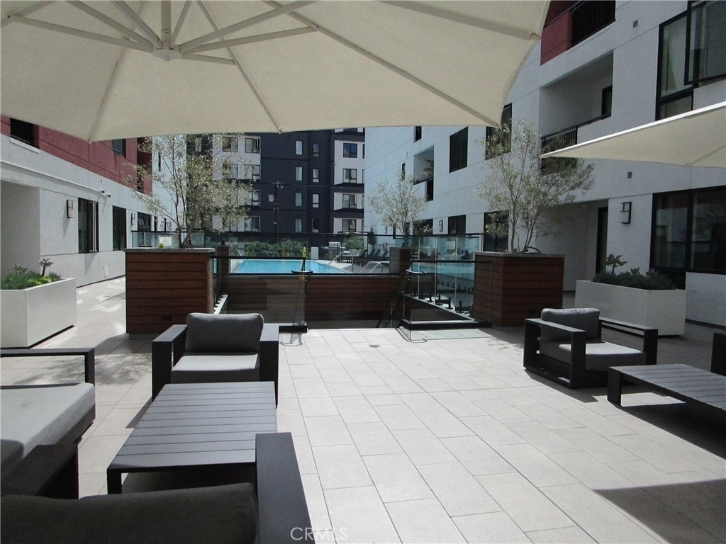 1234 Wilshire - Photo 9