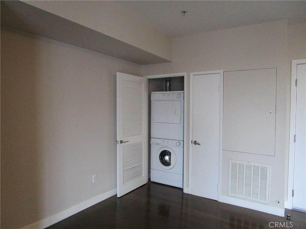 1234 Wilshire - Photo 16