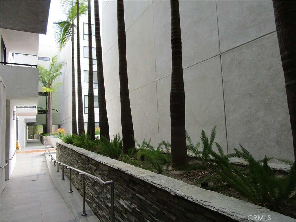 1234 Wilshire - Photo 4