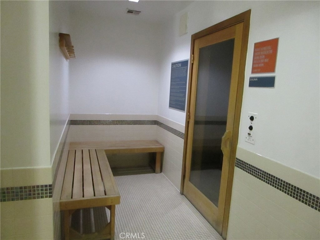 1234 Wilshire - Photo 11
