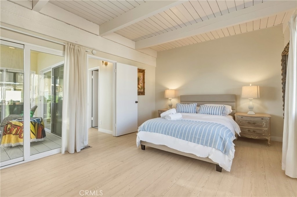 883 Katella - Photo 36