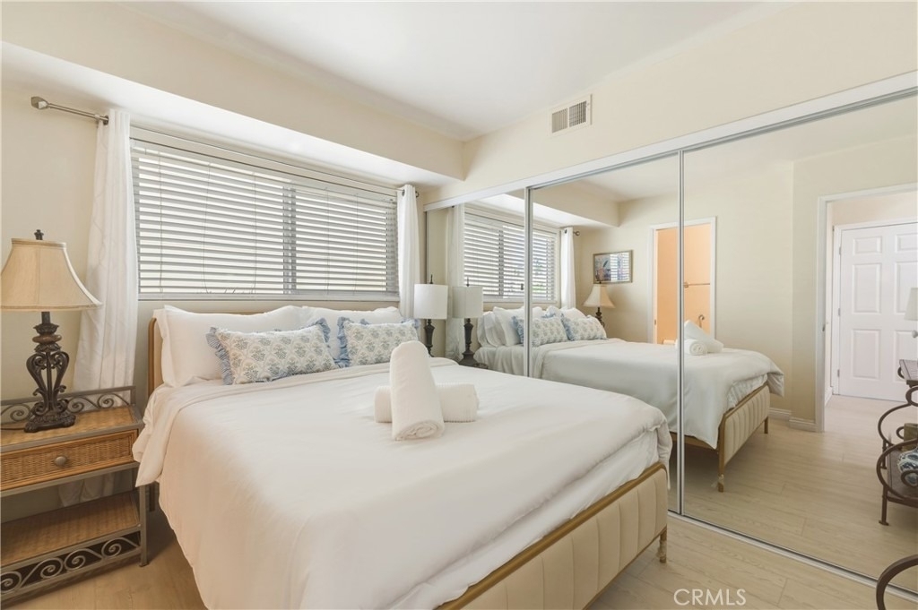 883 Katella - Photo 23