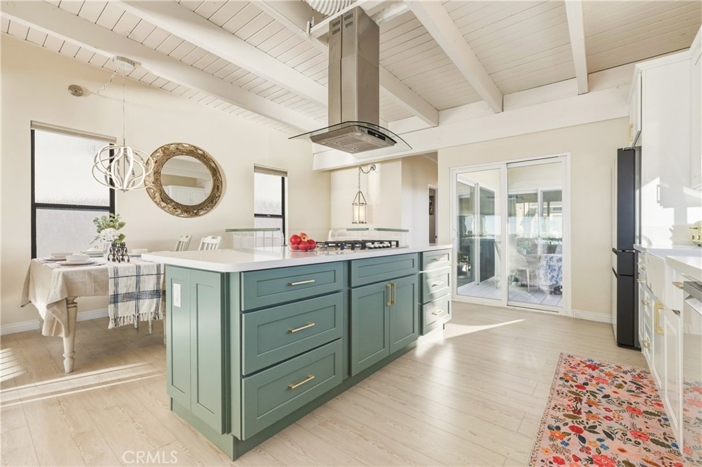 883 Katella - Photo 18