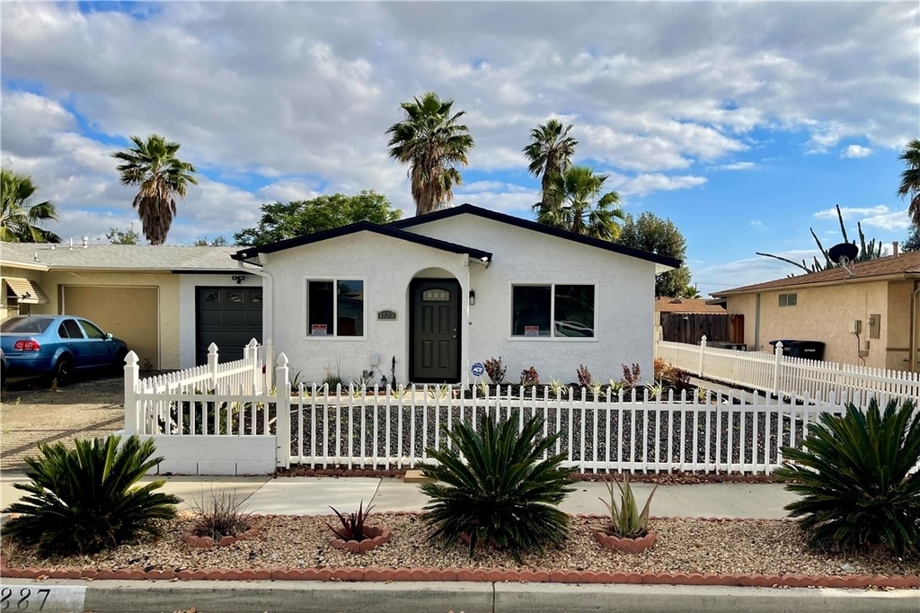 1887 Calle Amargosa - Photo 0