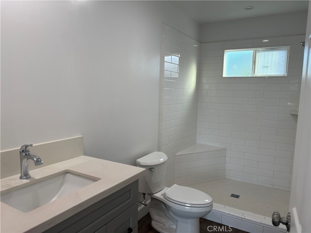 202 E 78th St - Photo 3
