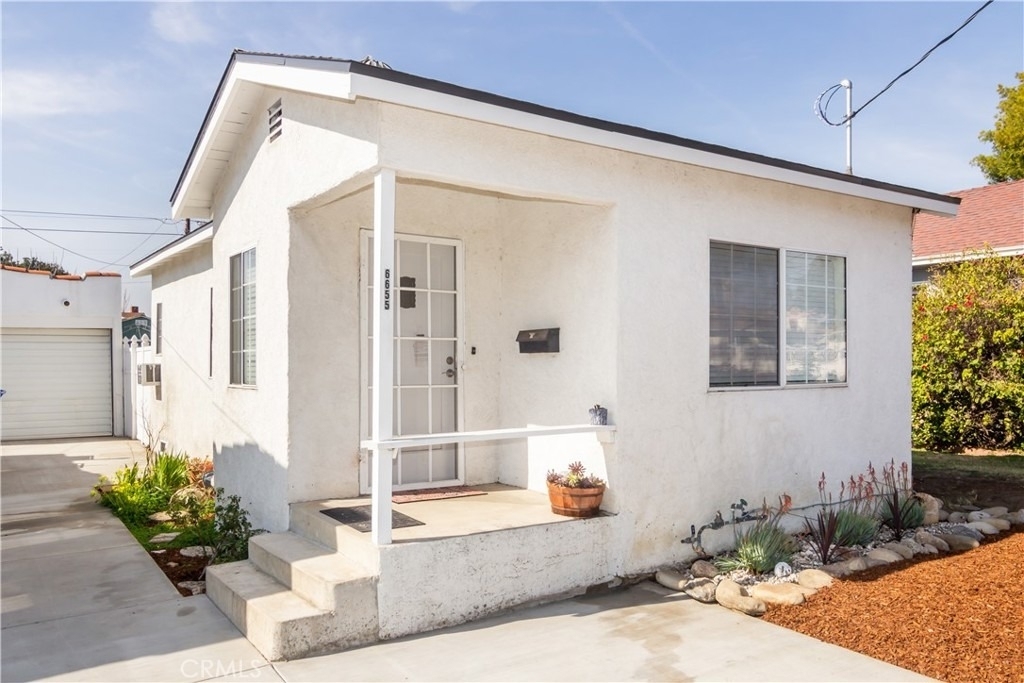 6655 Ben Avenue - Photo 0
