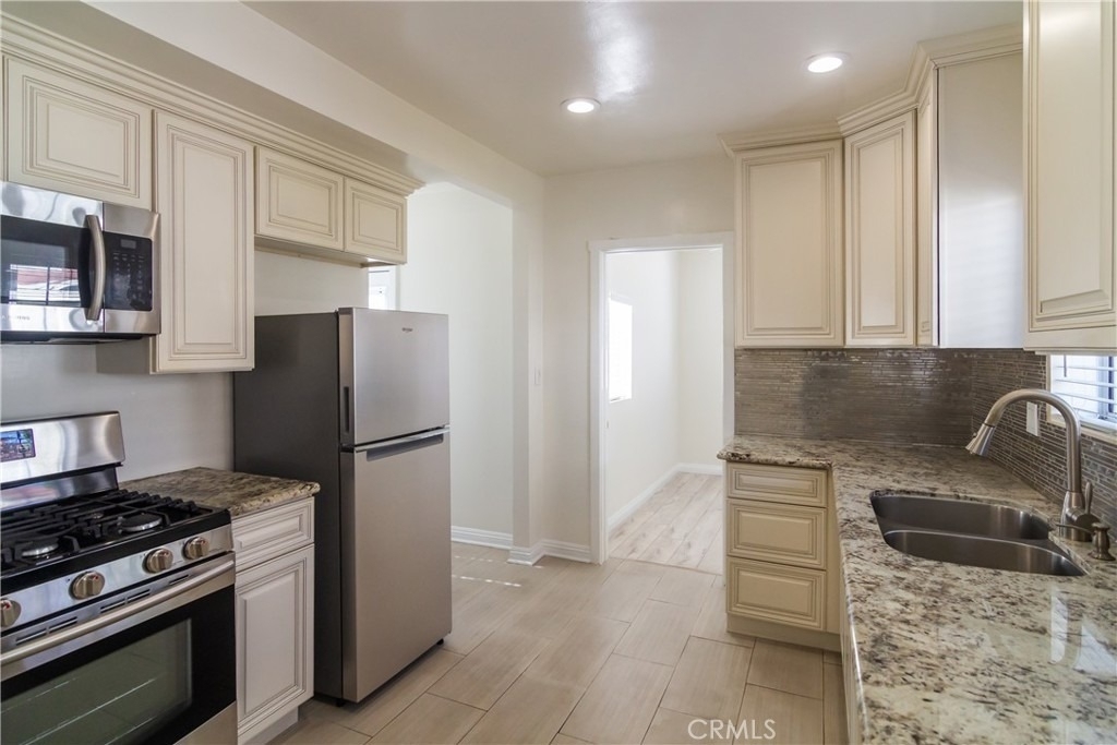6655 Ben Avenue - Photo 9