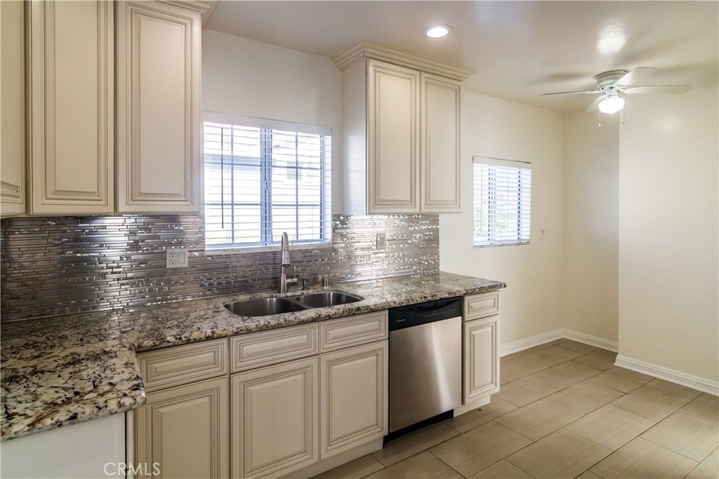 6655 Ben Avenue - Photo 8