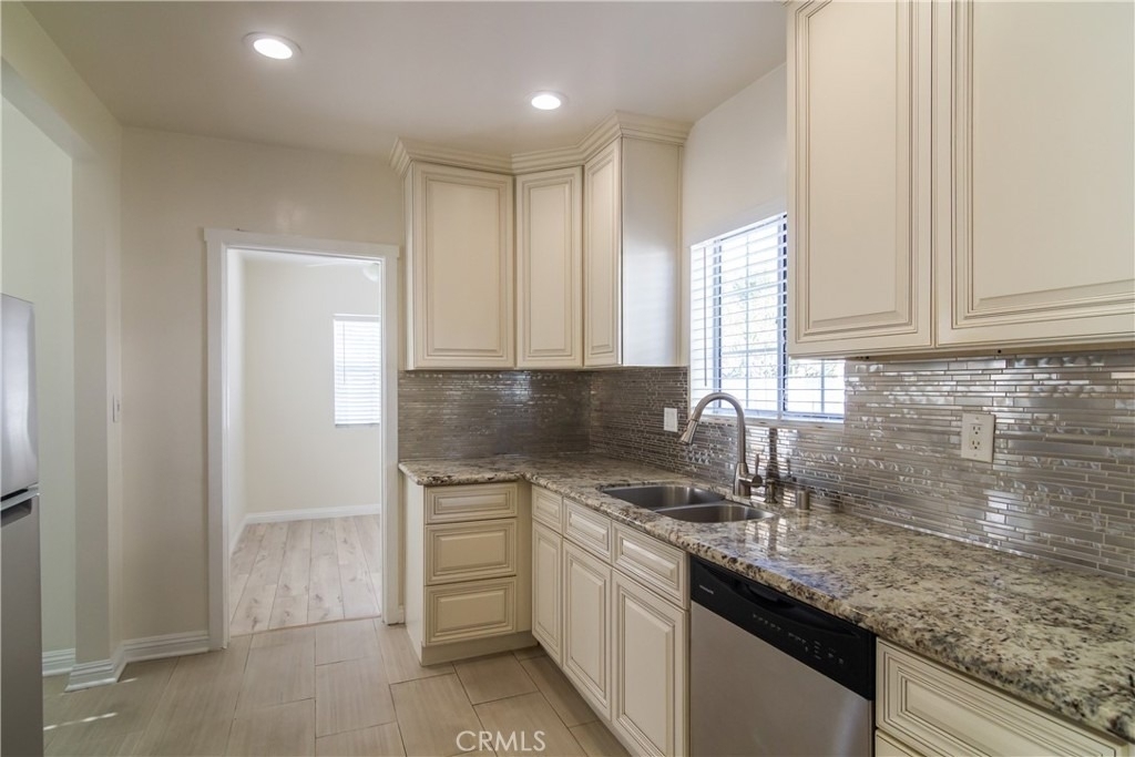 6655 Ben Avenue - Photo 7