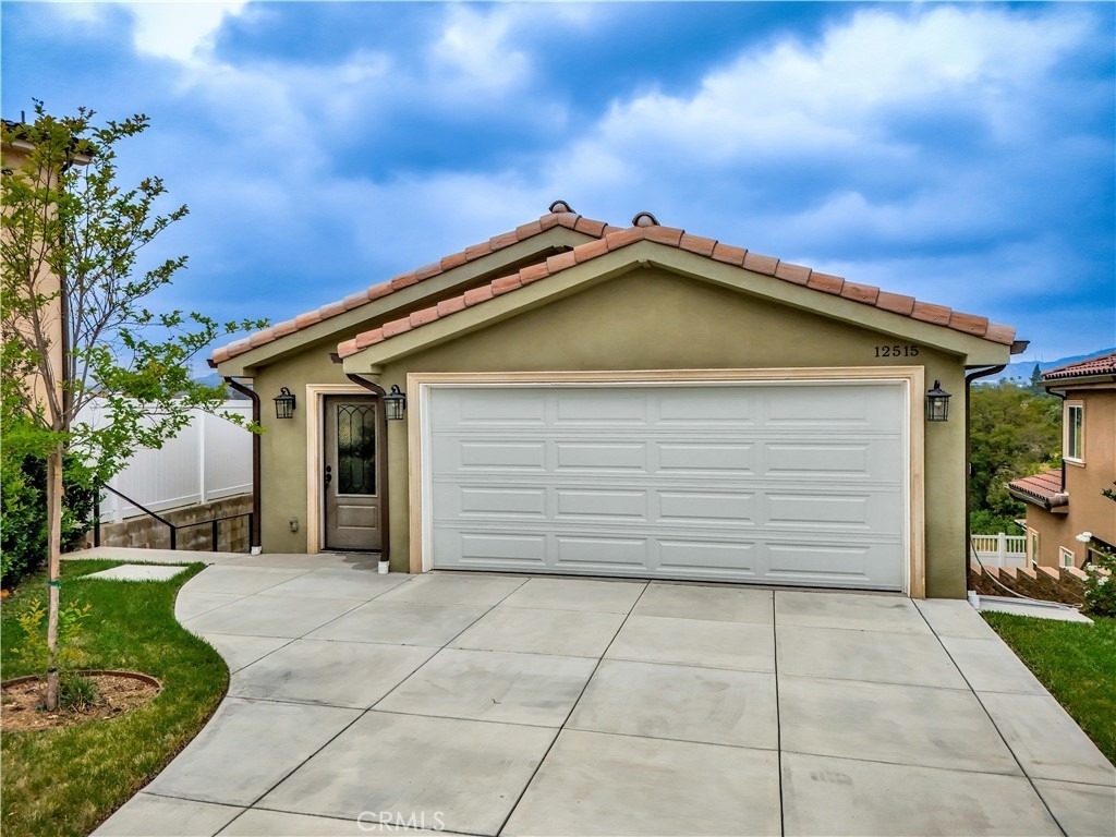 12515 Haleh Ln - Photo 0