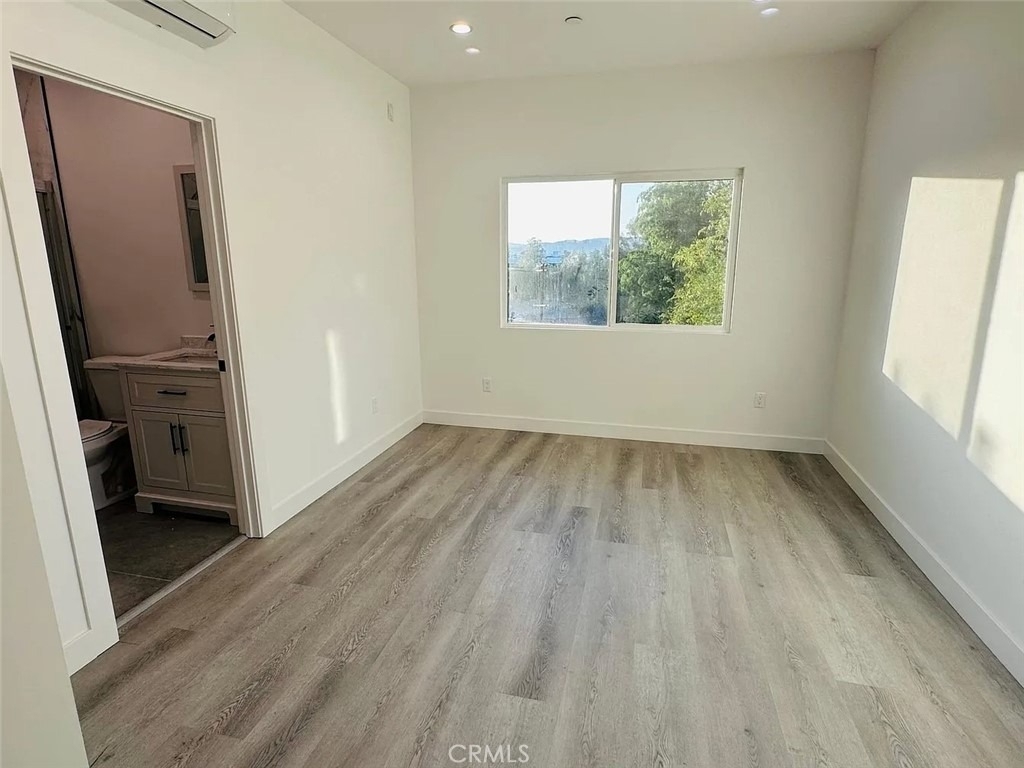 22823 Crespi St., - Photo 9