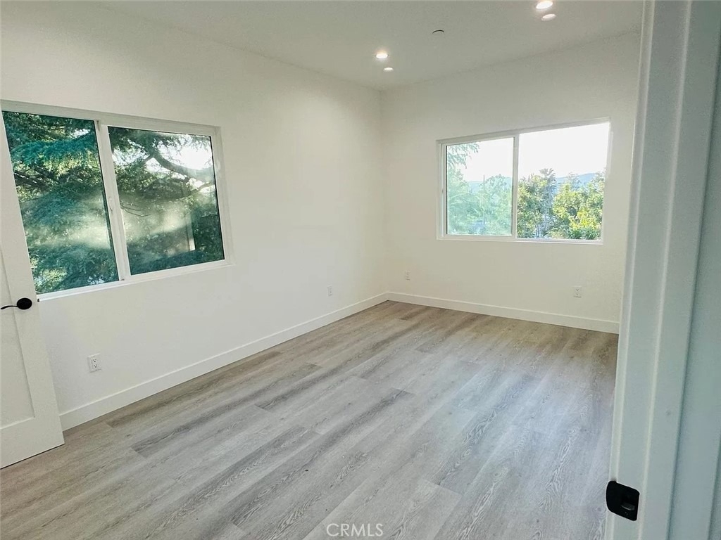 22823 Crespi St., - Photo 7