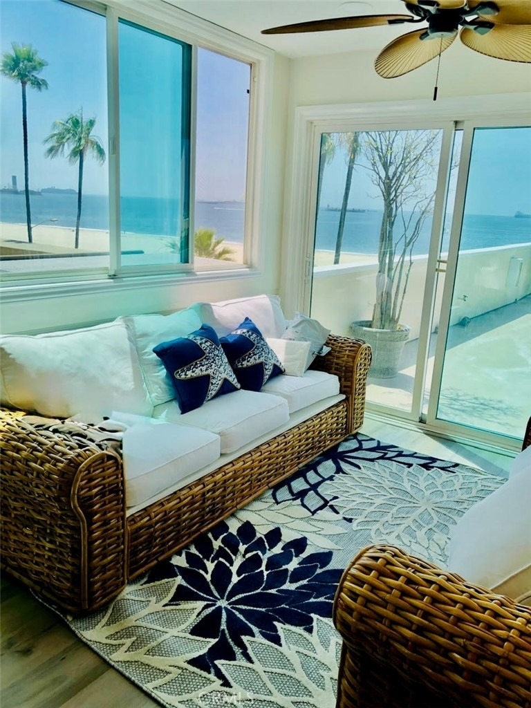 1174 E Ocean - Photo 33