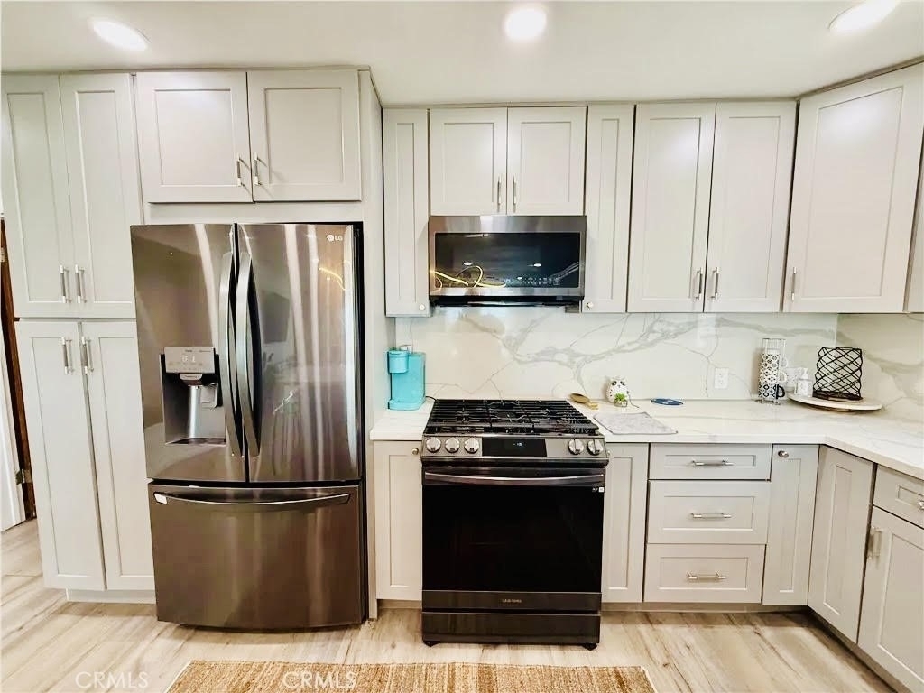 1174 E Ocean - Photo 9