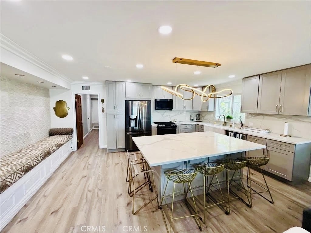 1174 E Ocean - Photo 5