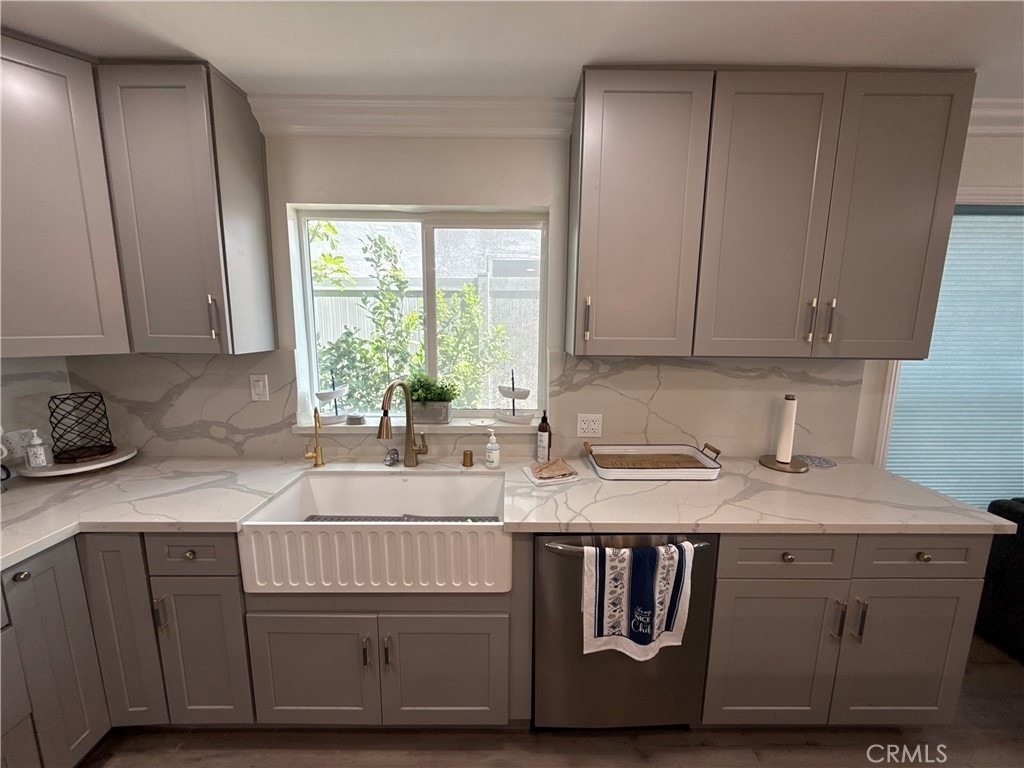 1174 E Ocean - Photo 6