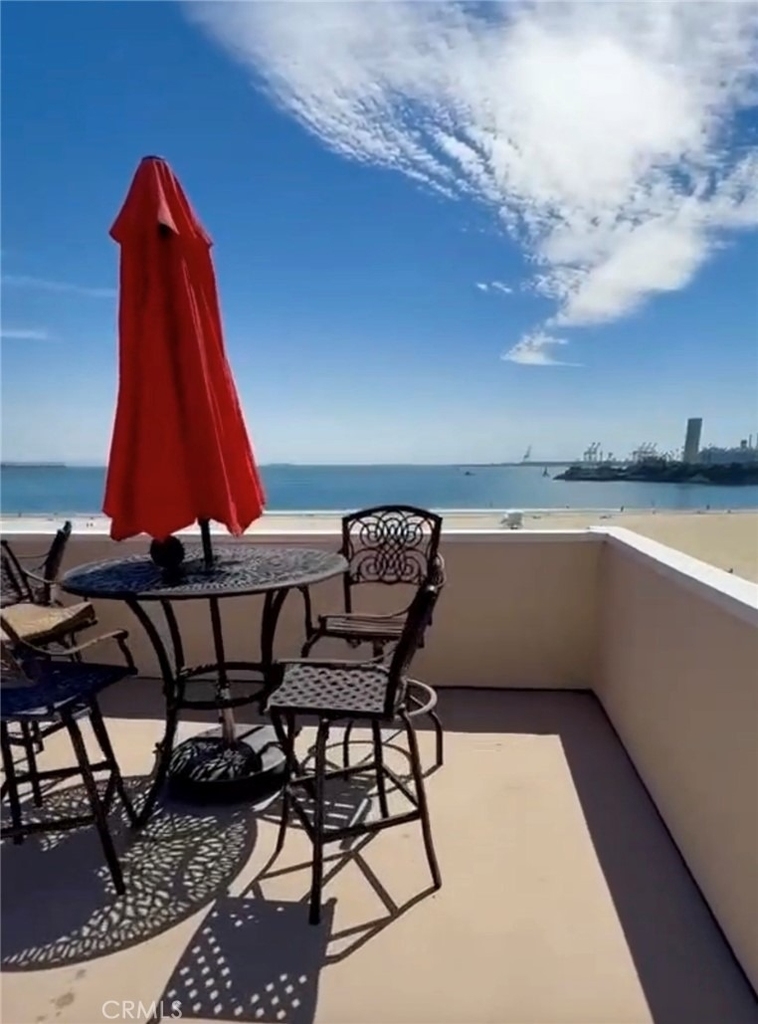 1174 E Ocean - Photo 37