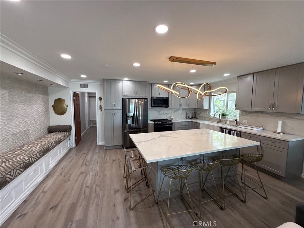 1174 E Ocean - Photo 5