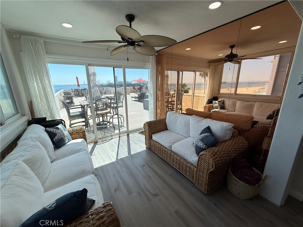 1174 E Ocean - Photo 31