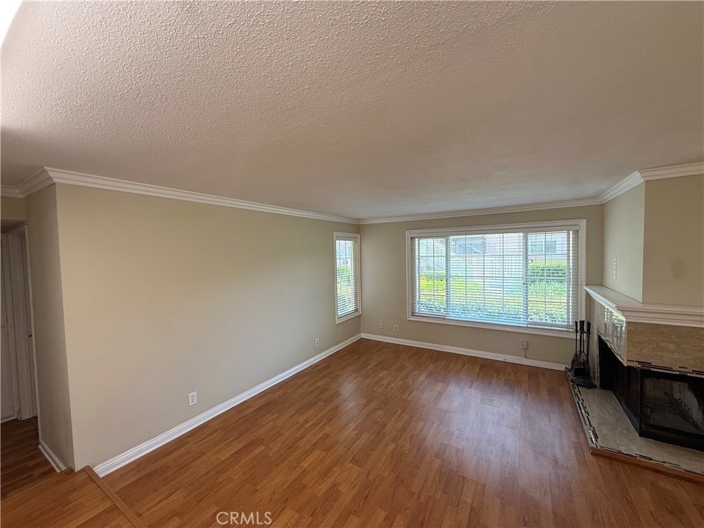 14 Woodleaf - Photo 1