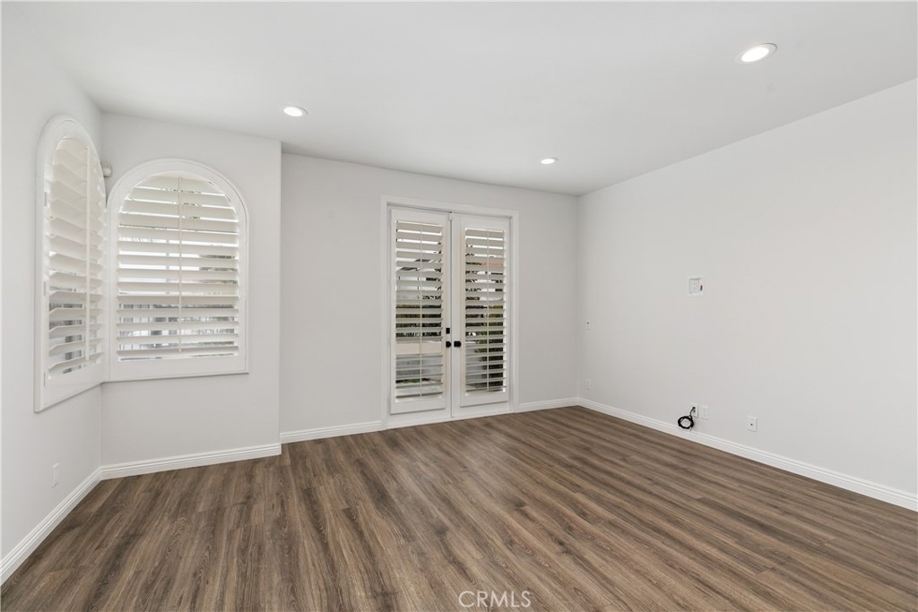 617 8th Street - Photo 29