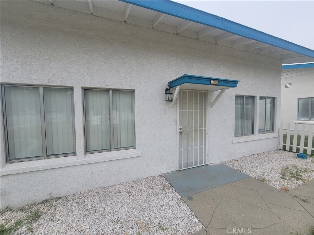 545 N 2nd Street - Photo 1