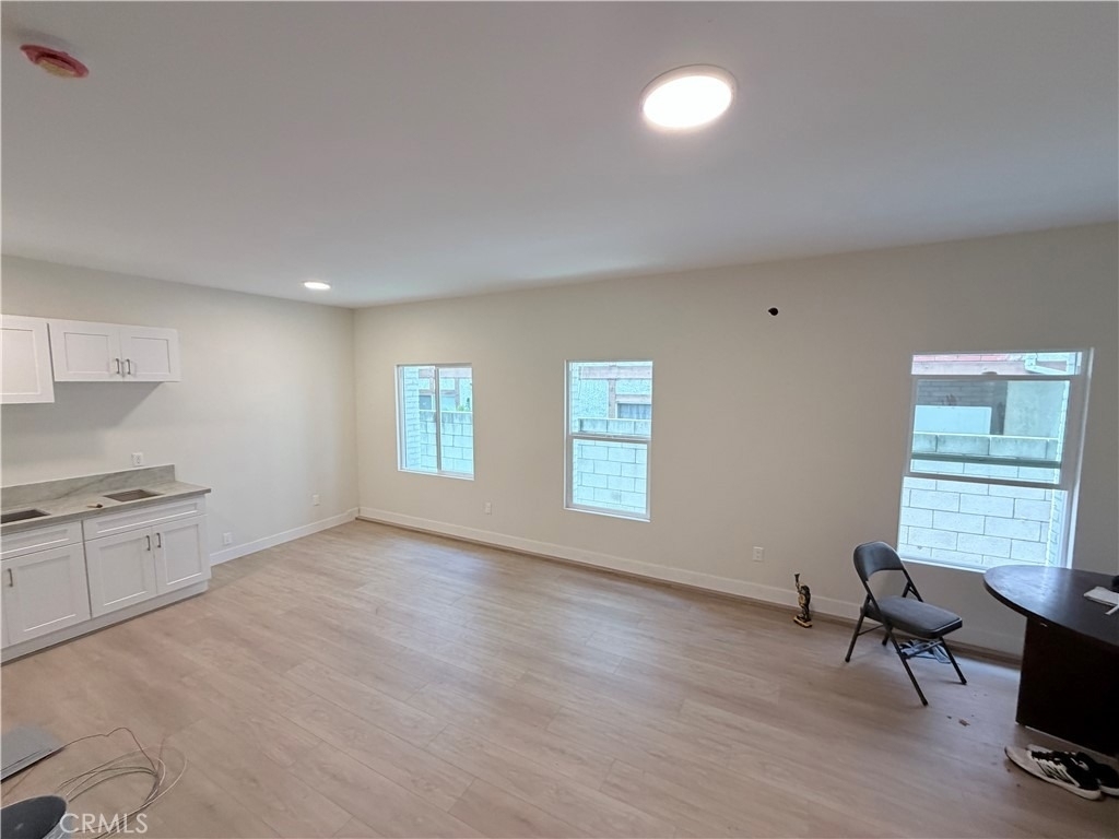 125 W Chestnut Street - Photo 7