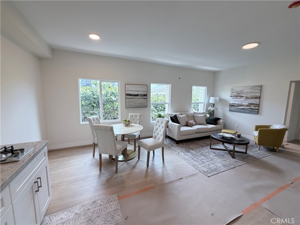 125 W Chestnut Street - Photo 3