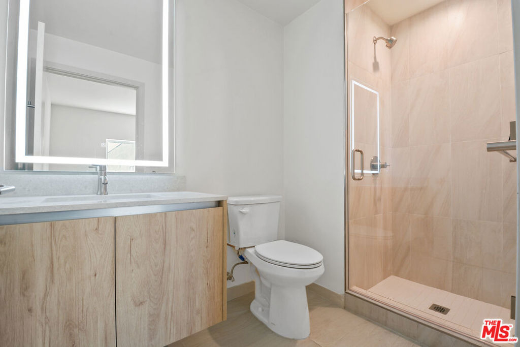 2523 S Orange Drive - Photo 4