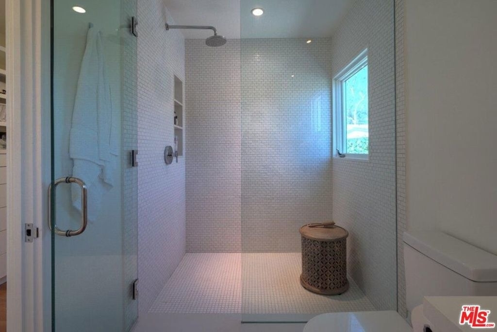 2439 Carman Crest Drive - Photo 11