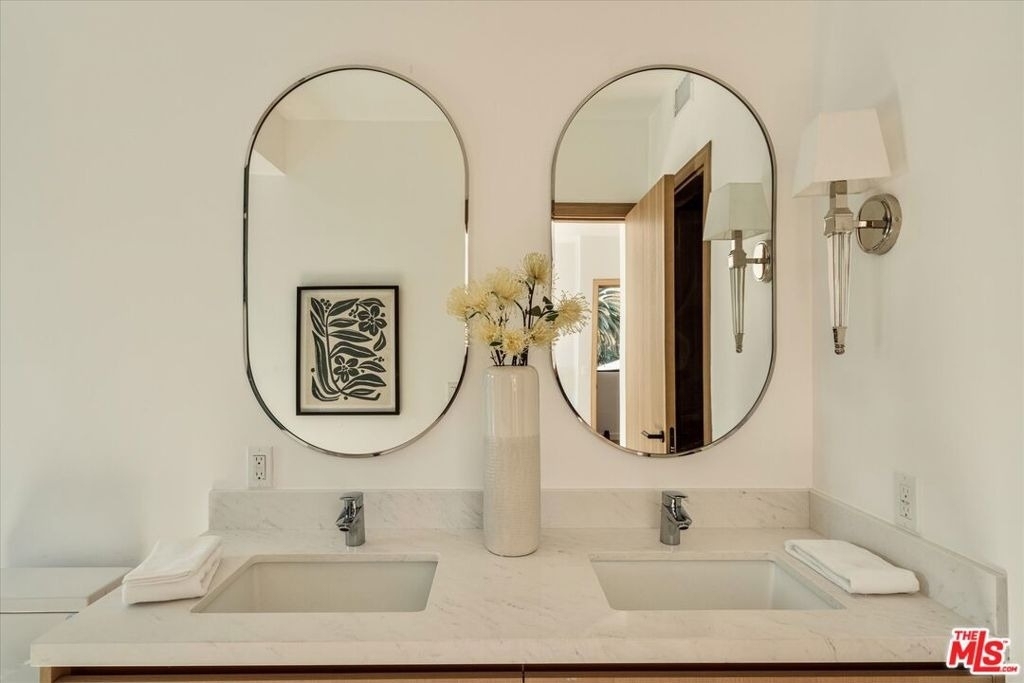 2822 1/2 Avenel Street - Photo 15