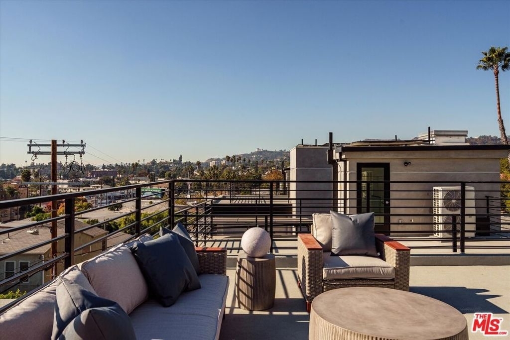 2822 1/2 Avenel Street - Photo 26