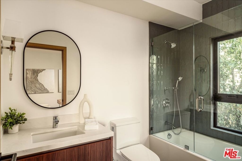 2822 1/2 Avenel Street - Photo 18