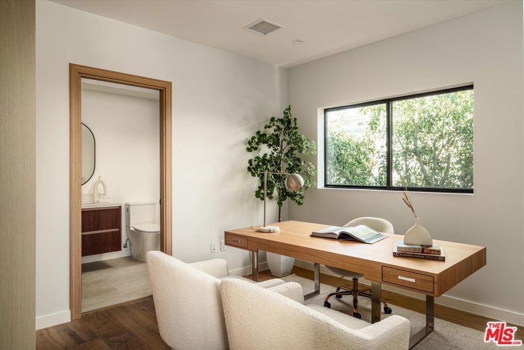 2822 1/2 Avenel Street - Photo 17