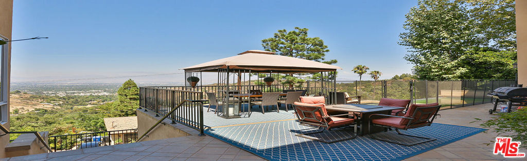 14445 Mulholland Drive - Photo 29