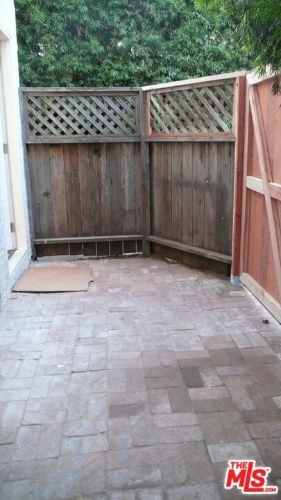 252 Hampton Drive - Photo 17