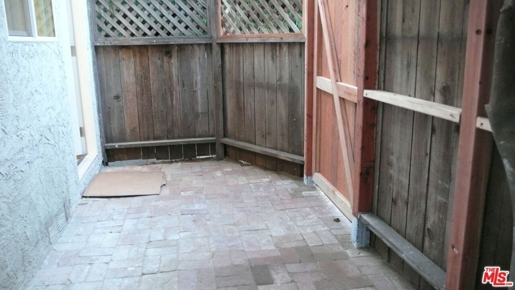 252 Hampton Drive - Photo 16