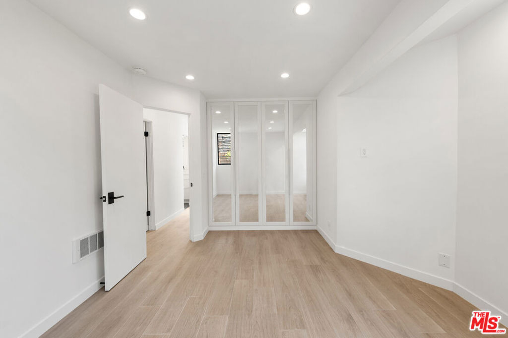 29233 Heathercliff Road - Photo 16