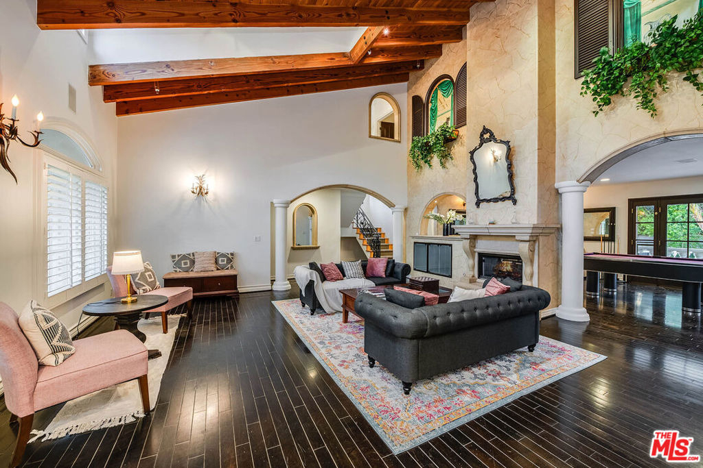 4063 Benedict Canyon Drive - Photo 9