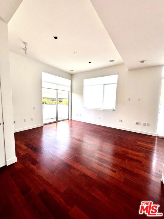 1200 N Sweetzer Avenue - Photo 1