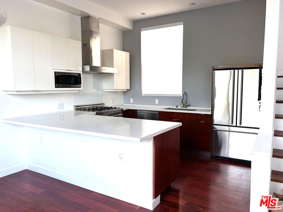 1200 N Sweetzer Avenue - Photo 3