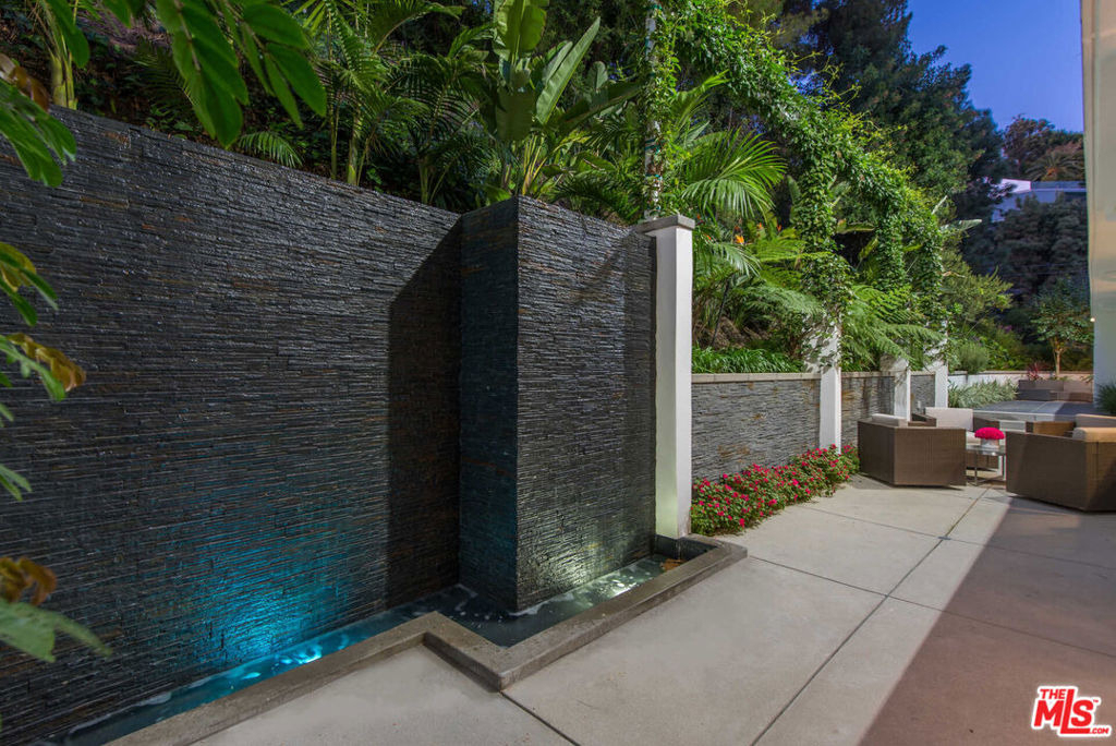 1250 Angelo Drive - Photo 8