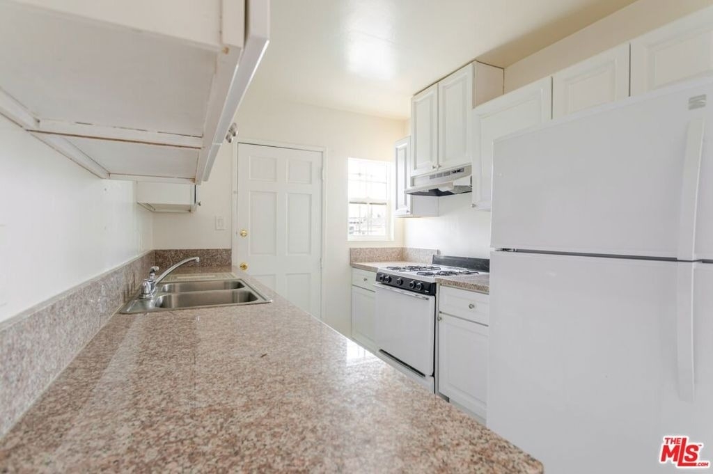 1708 S Crescent Heights Boulevard - Photo 11