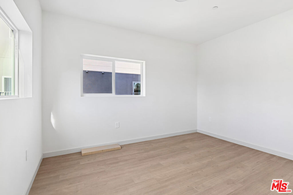 2521 S Orange Drive - Photo 6