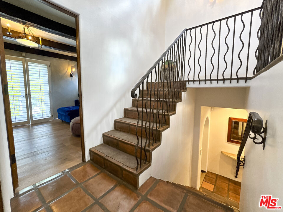 1407 N Beverly Drive - Photo 57