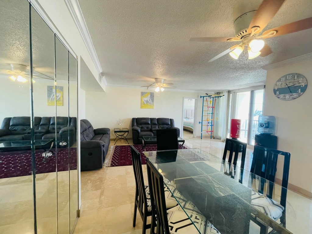 1237 Hillsboro Mile - Photo 23