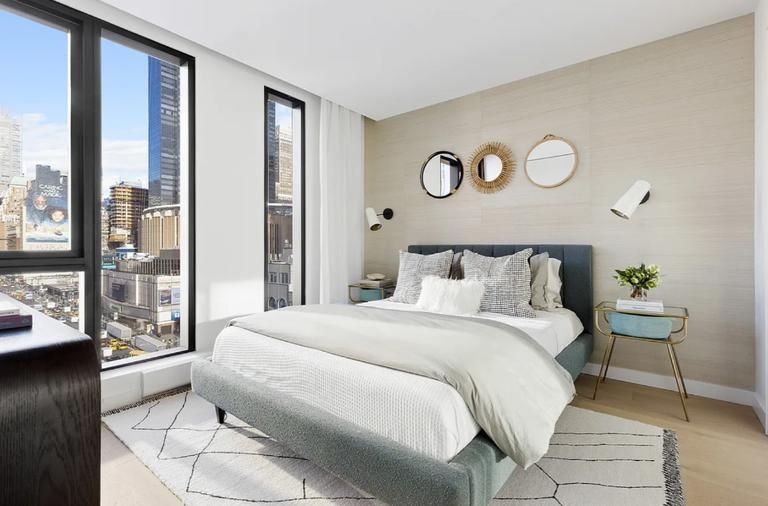 300 West 30th Street - Photo 3