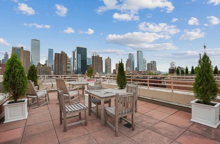 350 West 50th Street - Photo 5