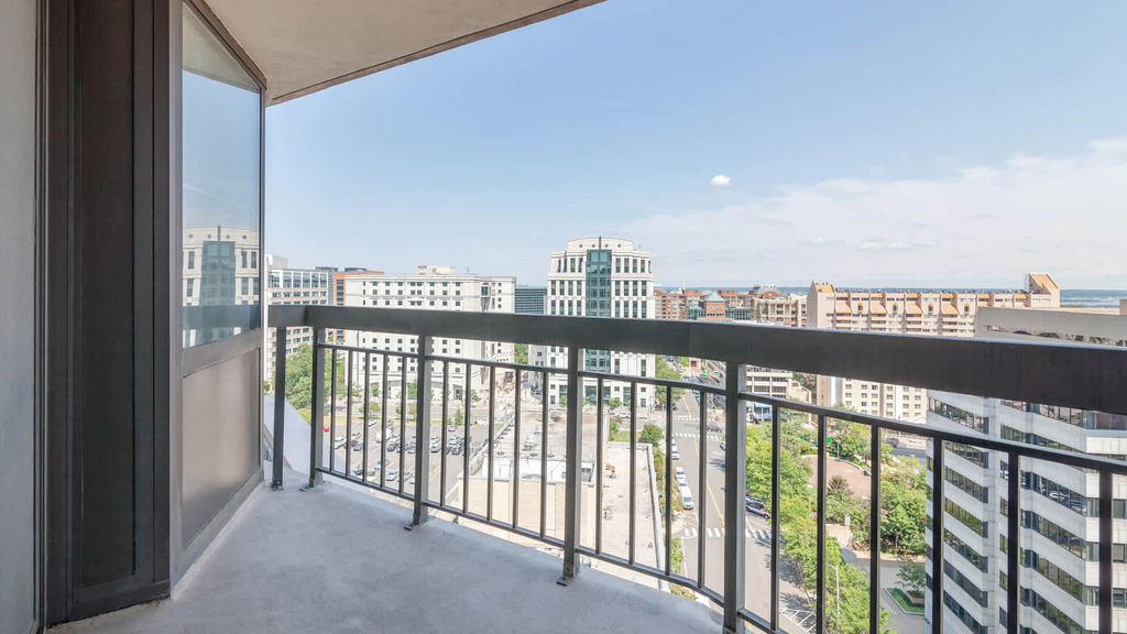 2250 Clarendon Blvd. - Photo 12