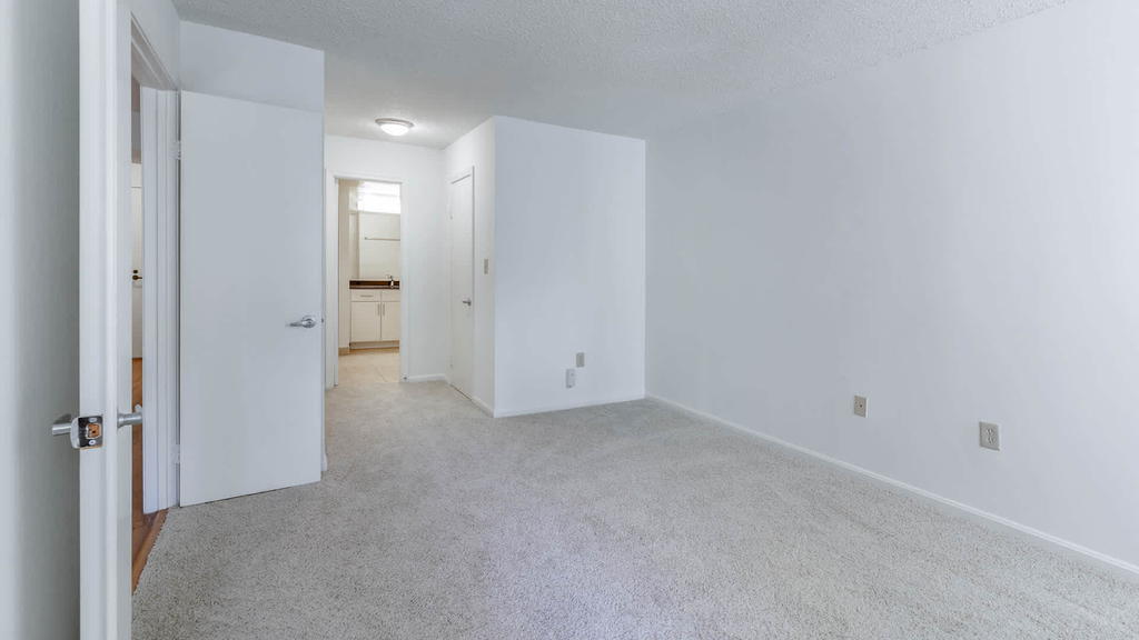 2250 Clarendon Blvd. - Photo 24